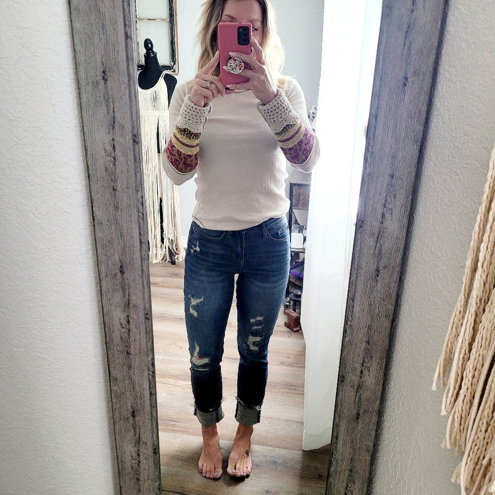 Judy Blue Mid Rise Distressed Dark Wash Relaxed Stretch Jeans Size 0(24) - Picture 9 of 15
